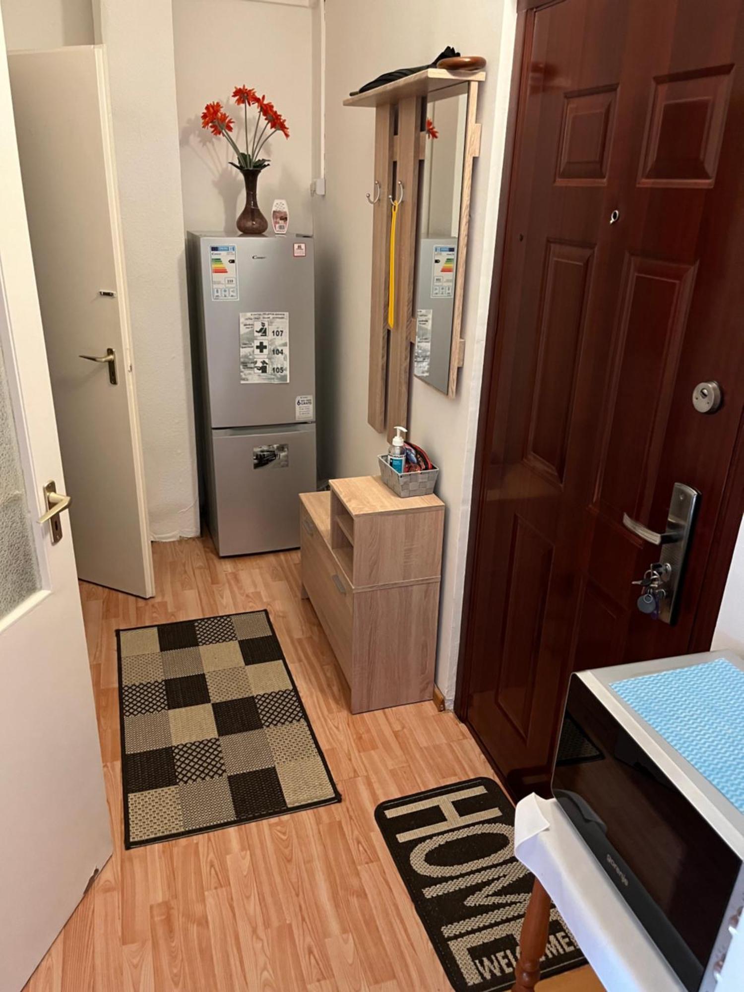 Var Apartman 米什科尔茨 外观 照片